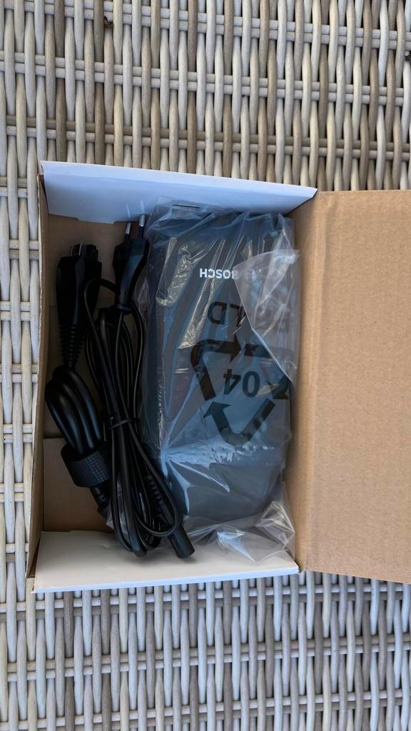 Bosch E-Bike lader BPC3400, Fietsen en Brommers, Fietsaccessoires | Fietsaccu's, Nieuw, Ophalen of Verzenden