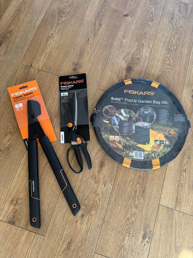 Fiskars Tuinset: Takkenschaar, Grasschaar & Tuinafvalzak, Ophalen, Nieuw, Overige soorten