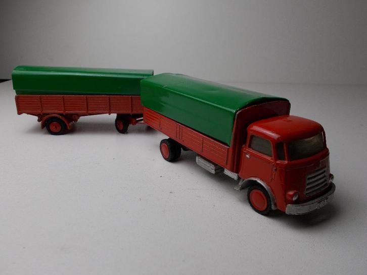 Vintage Lion Car DAF TRUCK + DINKY TOYS TRAILER (Repainted), Hobby en Vrije tijd, Modelauto's | 1:43, Gebruikt, Bus of Vrachtwagen