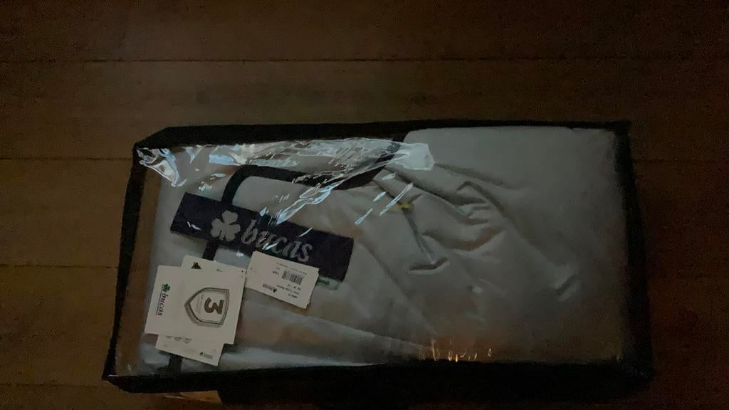 Bucas deken, winkelwaarde 269, nu 135 euro, NIEUW, Ophalen of Verzenden, Nieuw