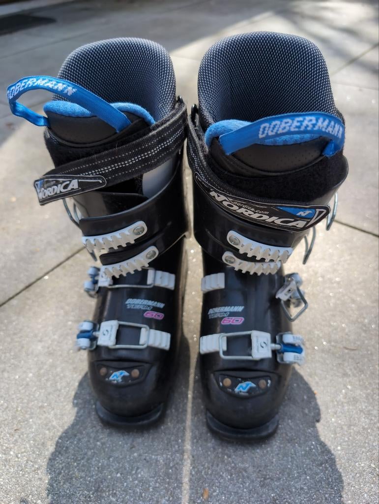 Nordica Dobermann skischoenen 22.5 B(maat 35), Ophalen of Verzenden