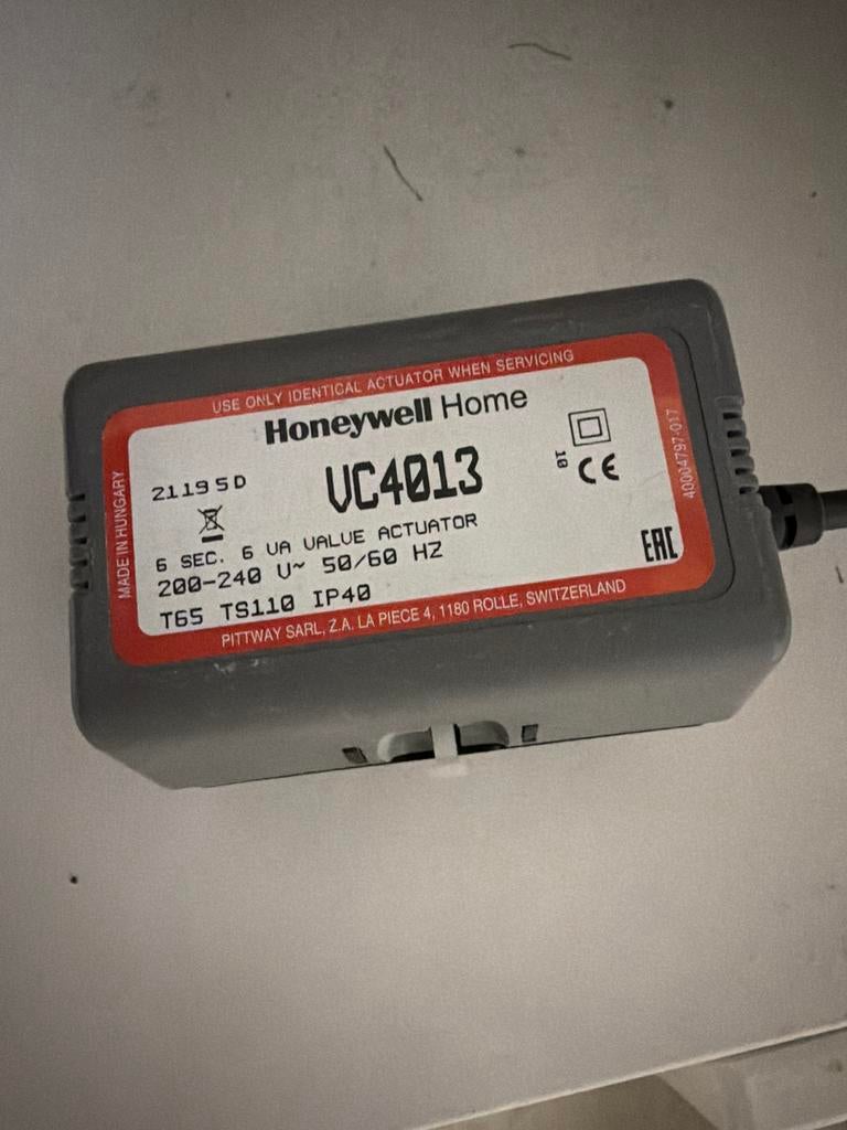 Honeywell Home VC4013 klep actuator / servomotor, Doe-het-zelf en Verbouw, Thermostaten, Gebruikt, Ophalen
