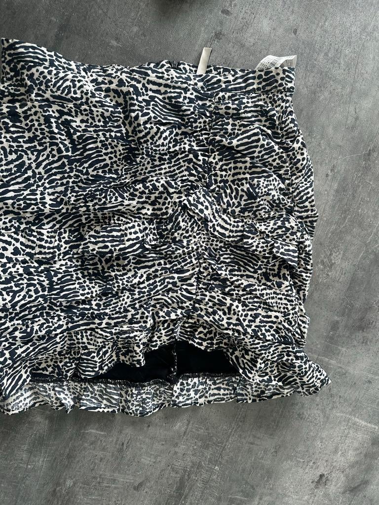 Stradivarius rok met print, Zwart, Maat 42/44 (L), Ophalen of Verzenden, Gedragen