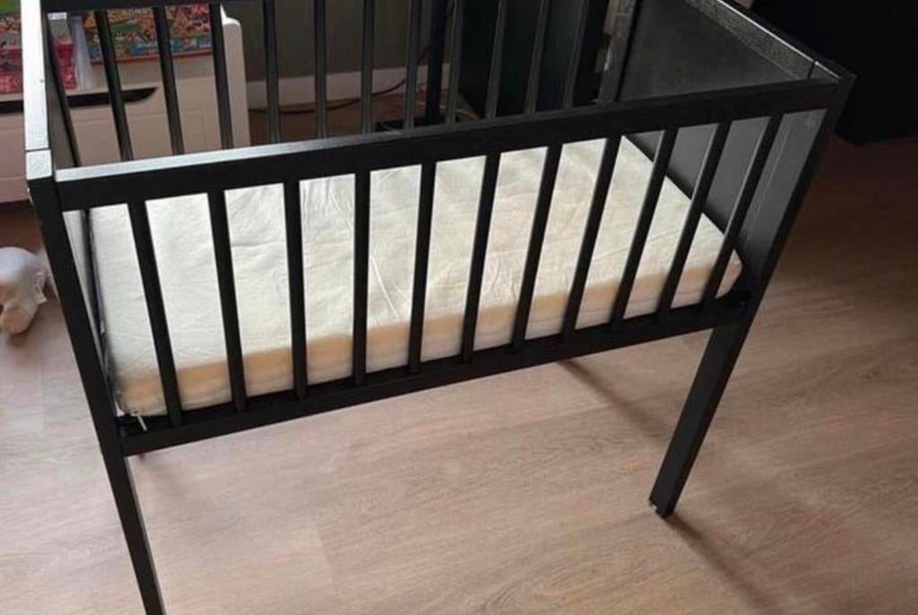 Zwarte wieg baby, Ophalen, Gebruikt, Wieg