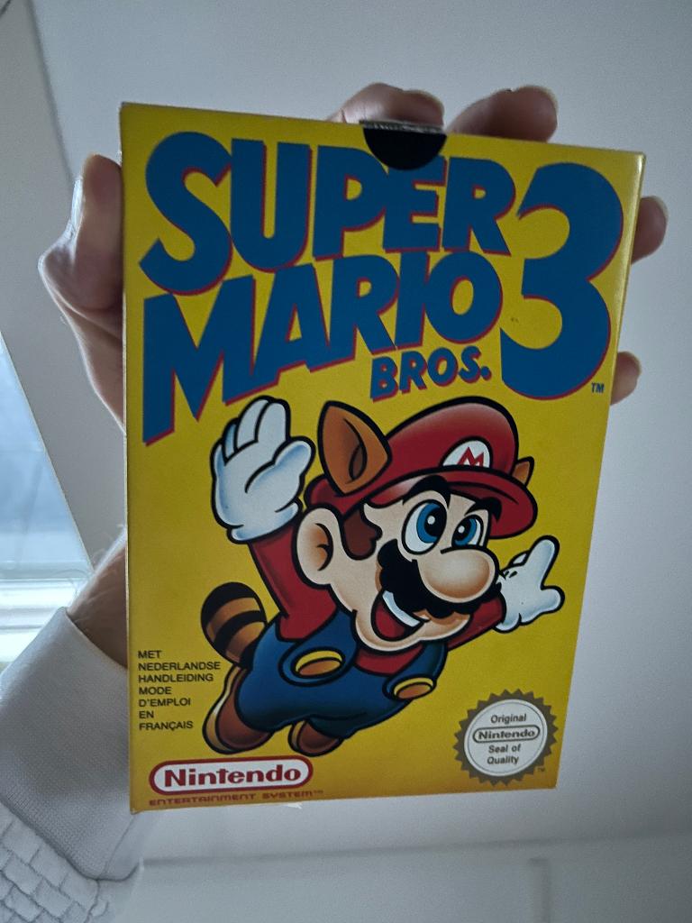 Nintendo NES game Super Mario Bros 3 with perfect box, Spelcomputers en Games, Games | Nintendo NES, Avontuur en Actie, 1 speler