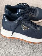 Prada schoenen!, Blauw, Nieuw, Ophalen of Verzenden, Sneakers of Gympen