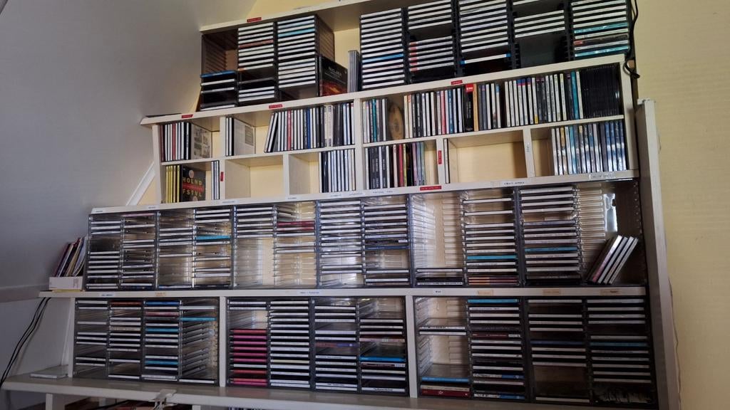 Collectie wereldmuziek met uitgebreid naslagwerk, Cd's en Dvd's, Ophalen of Verzenden