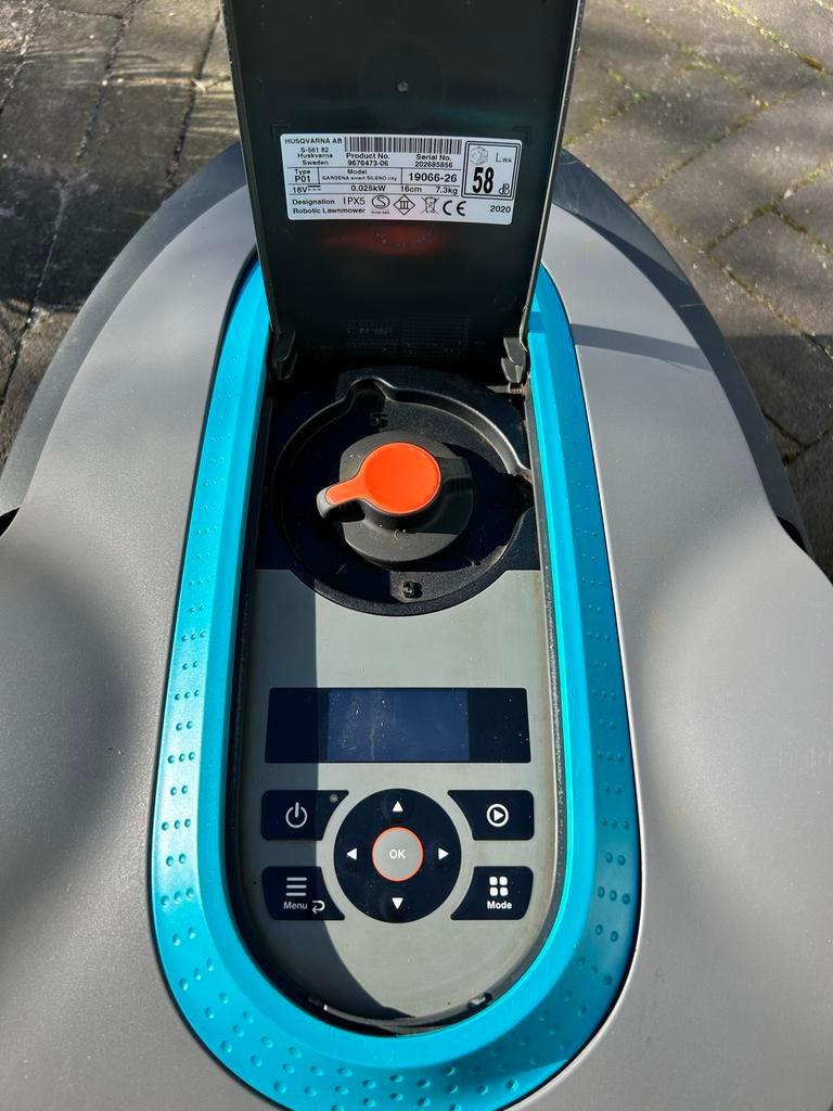 Gardena Robotmaaier Sileno 400 - Compleet met accessoires, Ophalen, Gebruikt, Meer dan 25 cm, Met regensensor