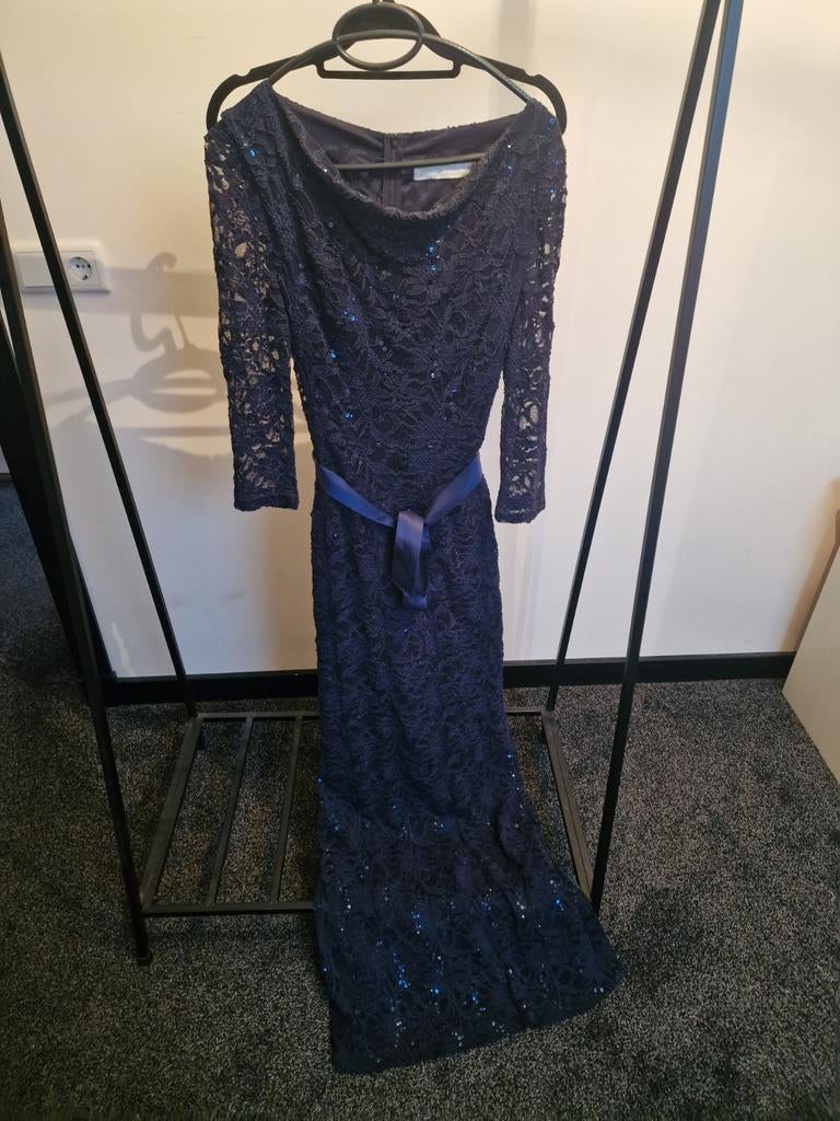 Lange donkerblauwe kanten jurk met pailletten maat s, Maat 38/40 (M), Blauw, Ophalen of Verzenden, Zo goed als nieuw