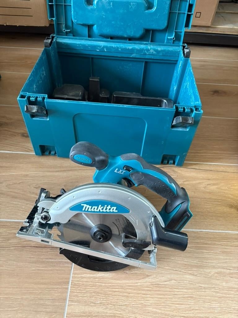 Makita LXT cirkelzaag DSS610Z met mbox, Ophalen, Cirkelzaag, Zo goed als nieuw, Makita