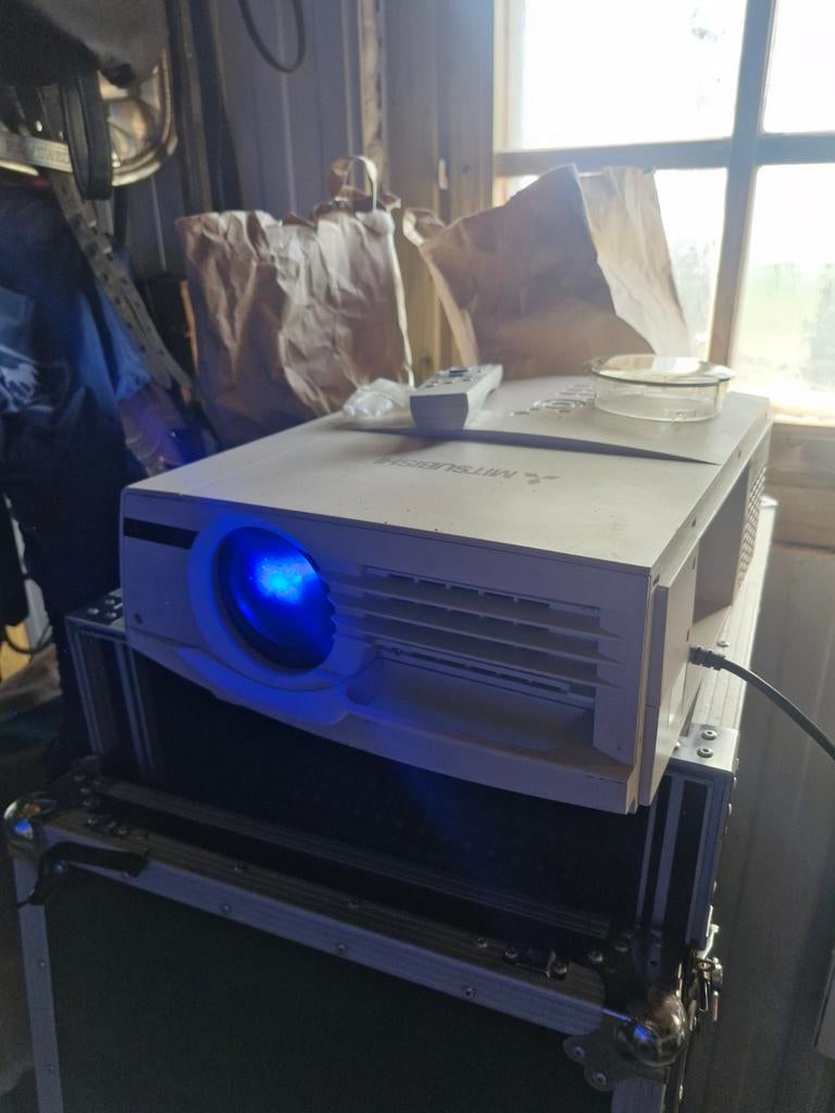 mitsubishi xl5900u, Ophalen of Verzenden, Mitsubishi, Overige resoluties, Gebruikt