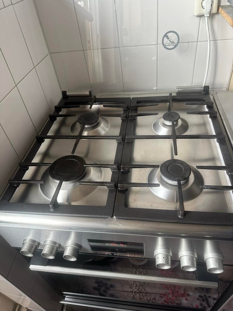 Bosch gasfornuis met oven - in goede staat, Witgoed en Apparatuur, Fornuizen, Gebruikt, 60 cm of meer, Gas, Vrijstaand