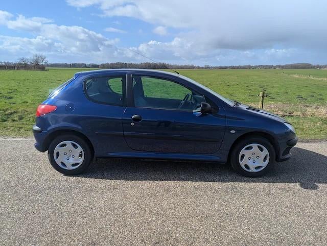 Peugeot 206 1.4 3D 2000 Blauw, Auto's, Peugeot, Particulier, Benzine, Hatchback, Handgeschakeld, Origineel Nederlands, Blauw, Voorwielaandrijving