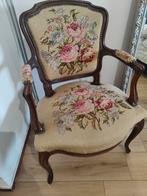 Antieke Queen Anne stoel met bloemenborduursel, Antiek en Kunst, Ophalen of Verzenden