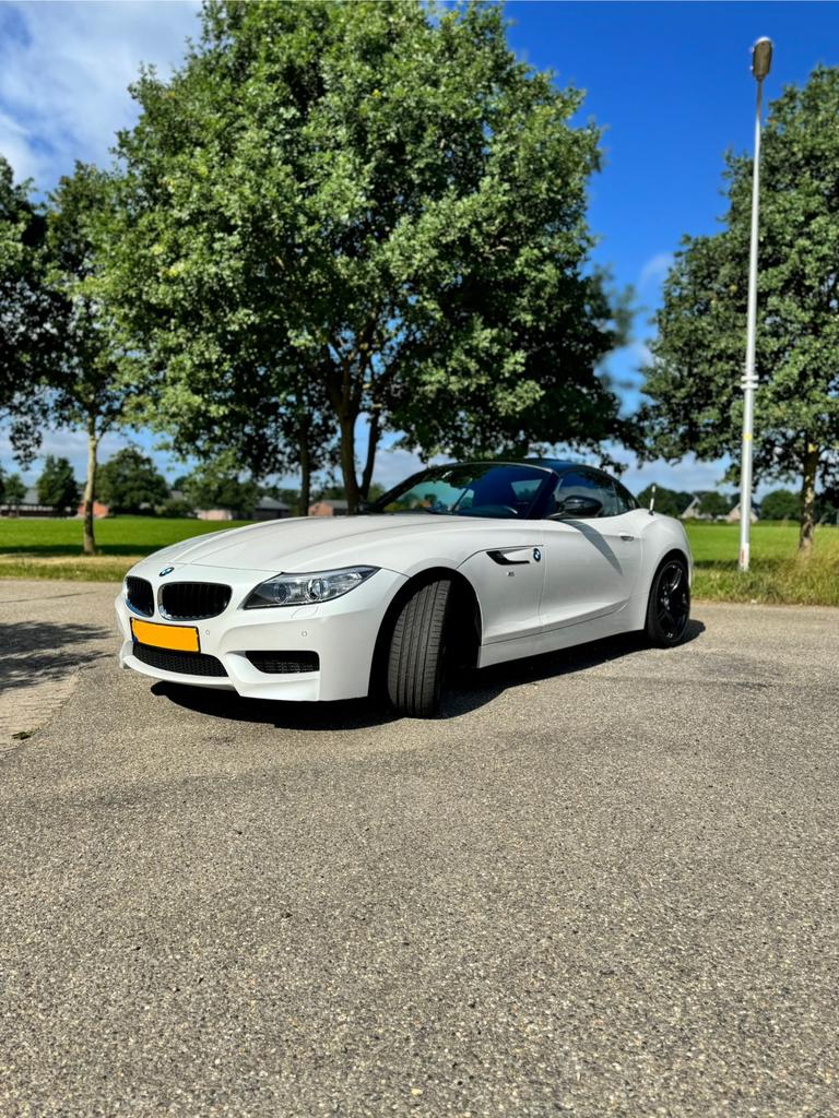 BMW Z4 Sdrive 18i 156 pk Aut. 2015 Wit, Auto's, BMW, Automaat, Cabriolet, Wit, Origineel Nederlands