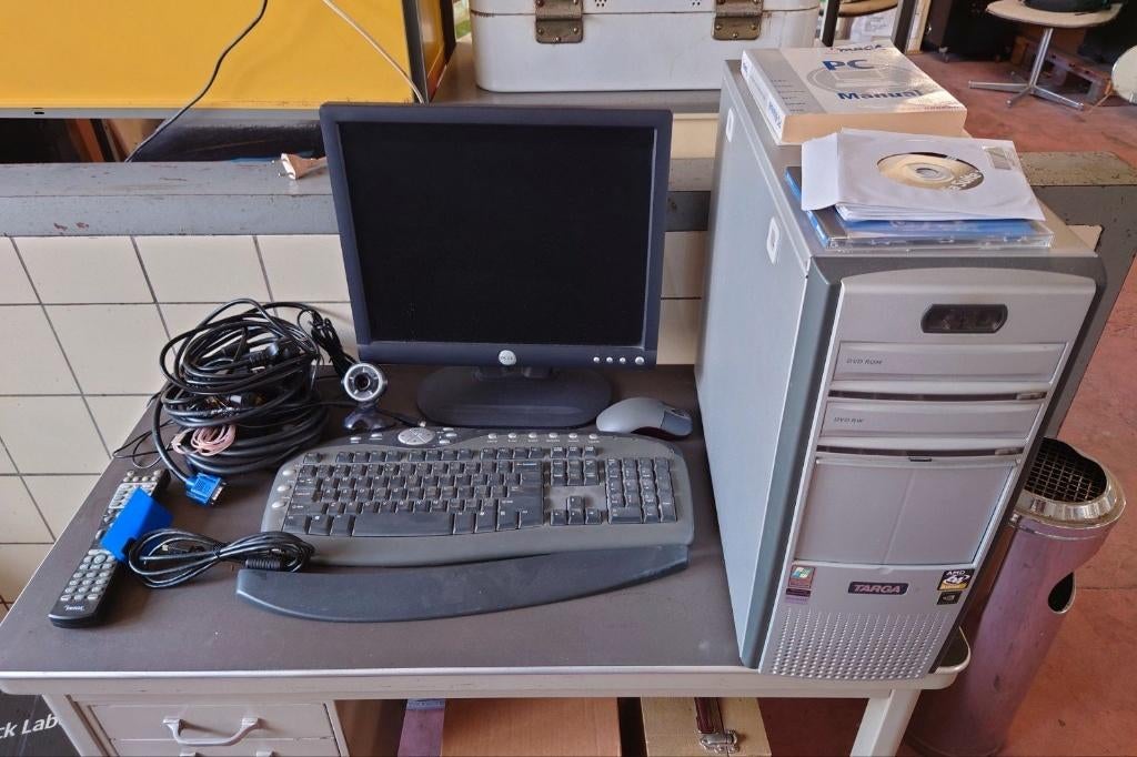 Targa ultra AMD 3400+ PC computer uit 2004 met accessoires, AMD Athlon, Ophalen, Met monitor, Overige merken