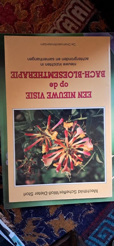 Een Nieuwe Visie op de Bach-Bloesemtherapie - 1e druk, Gelezen, Achtergrond en Informatie, Spiritualiteit algemeen, Mechthild Scheffer/Wolf-Dieter Storl