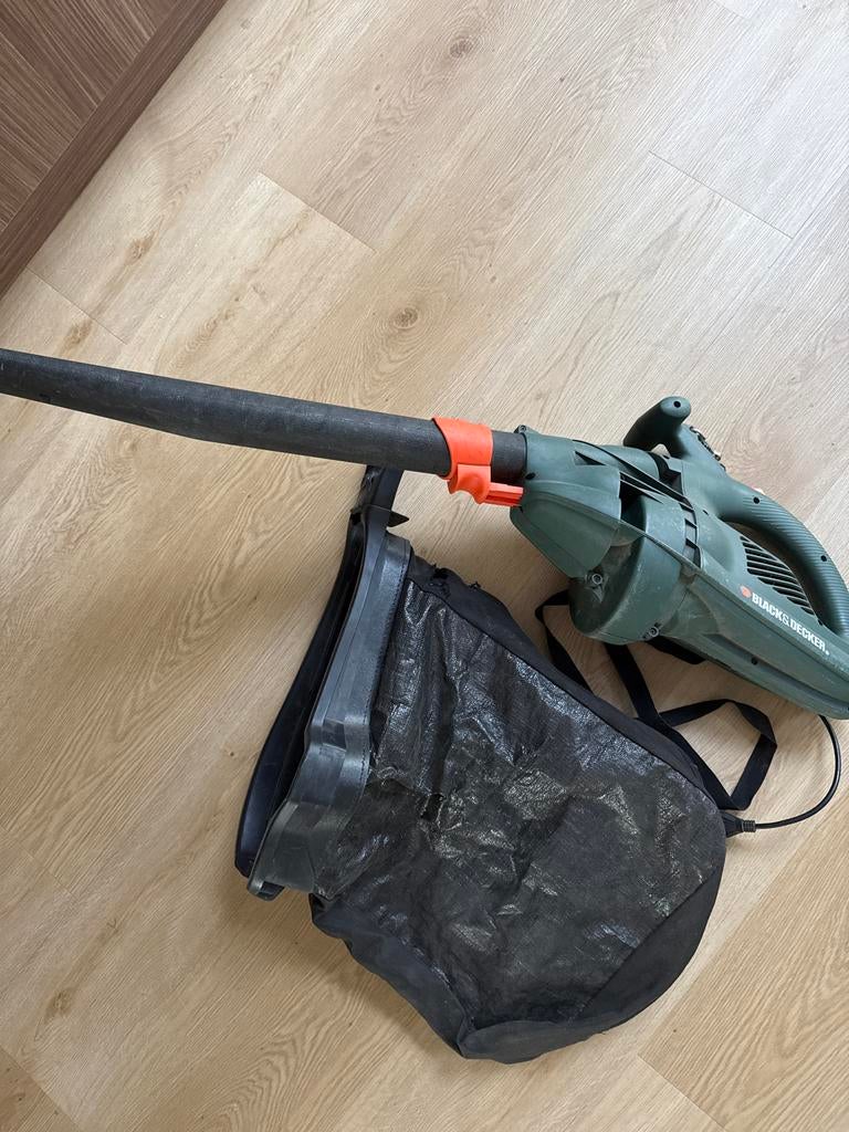 Bladblazer met opvangzak - black & dekker, Ophalen, Gebruikt, Handgedragen, Met opvangzak