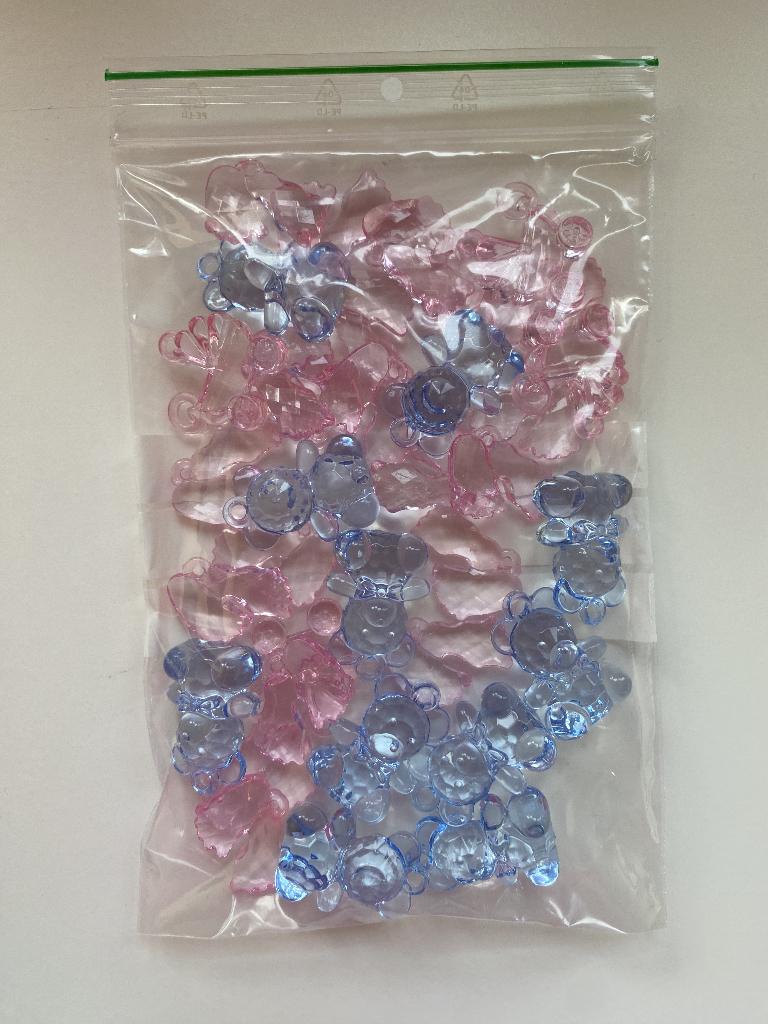 Partij diverse hangers en bedels roze & blauw - 35 stuks, Ophalen of Verzenden, Nieuw, Geboorte of Huwelijk