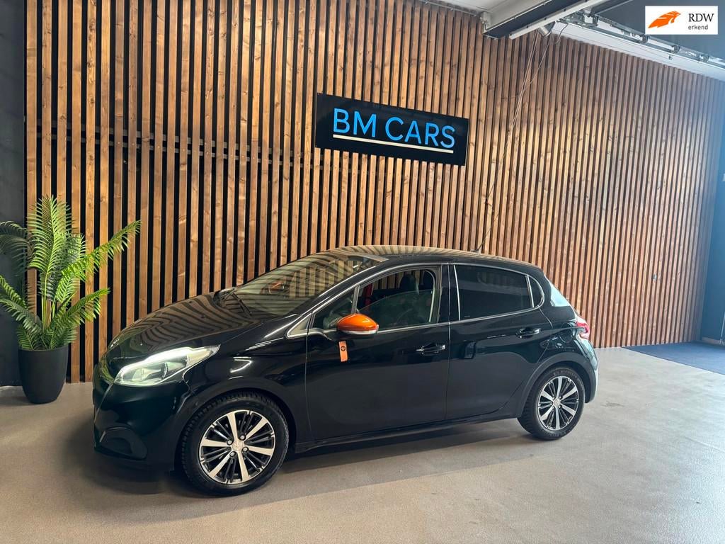 Peugeot 208 1.2 PureTech Roland Garros Airco, Pano, Cruise, Auto's, Voorwielaandrijving, Gebruikt, Euro 6, Bluetooth