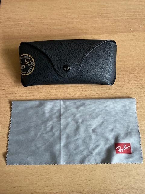 Mooie Ray Ban brillenkoker zwart, Sieraden, Tassen en Uiterlijk, Zonnebrillen en Brillen | Dames, Ophalen of Verzenden, Zo goed als nieuw