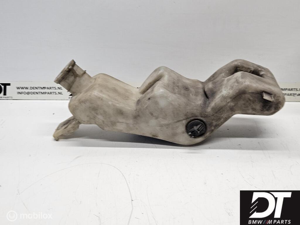 Ruitensproeier reservoir BMW 5-serie E34 E32 61661378612, Gebruikt, Ophalen of Verzenden, BMW, BMW