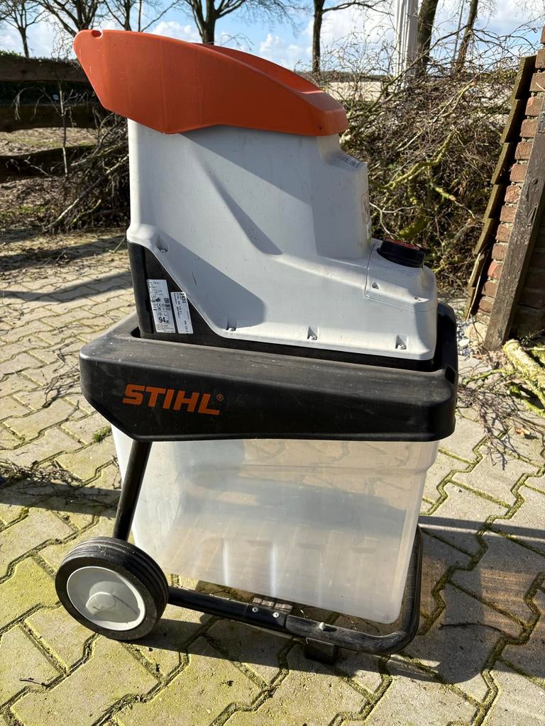 Stihl Tuinversnipperaar met opvangbak, model: GHE 135.0L, Tuin en Terras, Ophalen, Zo goed als nieuw, Elektrisch, Met opvangbak