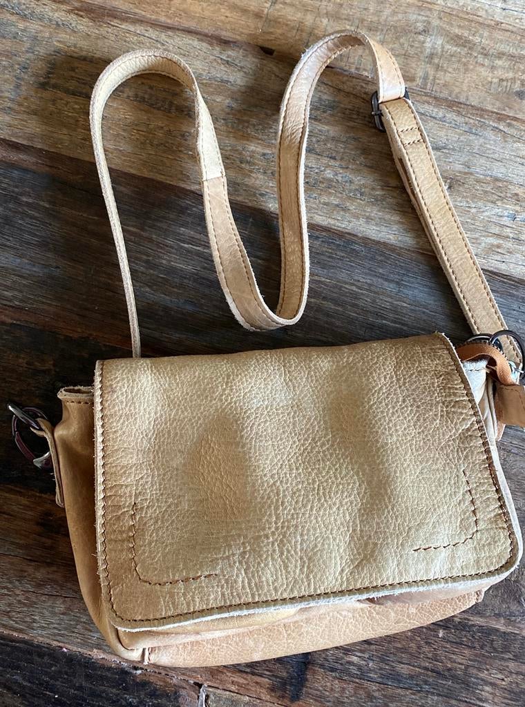 Crossbody handtas van Chabo, Sieraden, Tassen en Uiterlijk, Tassen | Damestassen, Ophalen of Verzenden, Zo goed als nieuw, Beige