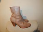 AF Vandevorst leren laarzen mooie tint gemelleerd old look38, Kleding | Dames, AF Vandevorst, Verzenden, Beige, Lage of Enkellaarzen