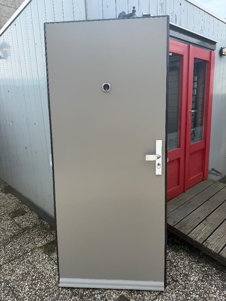 2x KEGRO DEUREN,202x88cm,Zware Kwaliteit, Doe-het-zelf en Verbouw, Deuren en Horren, Ophalen, Gebruikt, 120 cm of meer, Buitendeur