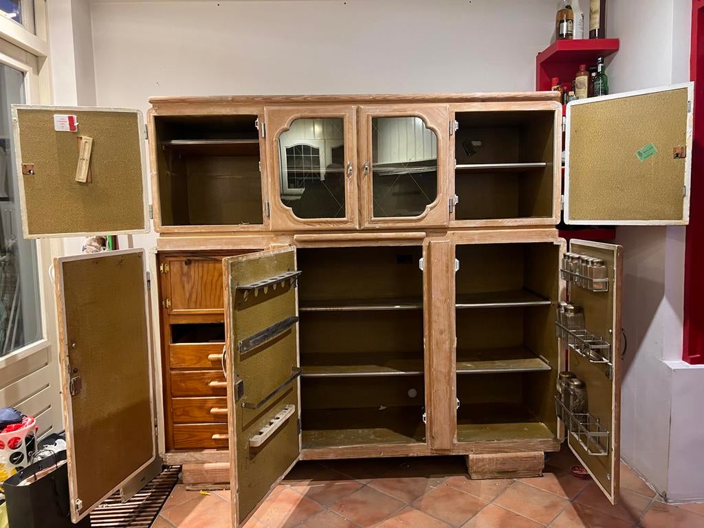 Antieke Berlijnse keukenkast jaren 20/30, Ophalen