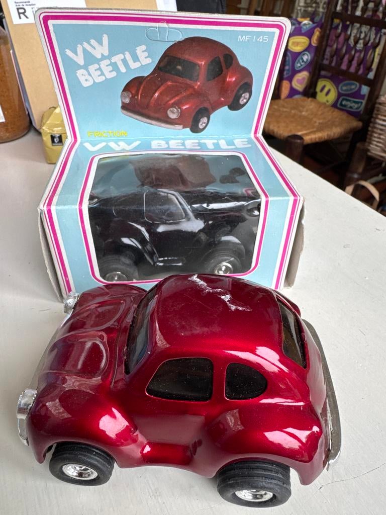 Volkswagen retro VW Beetle speelgoedauto een of 2 stuks, Antiek en Kunst, Ophalen of Verzenden