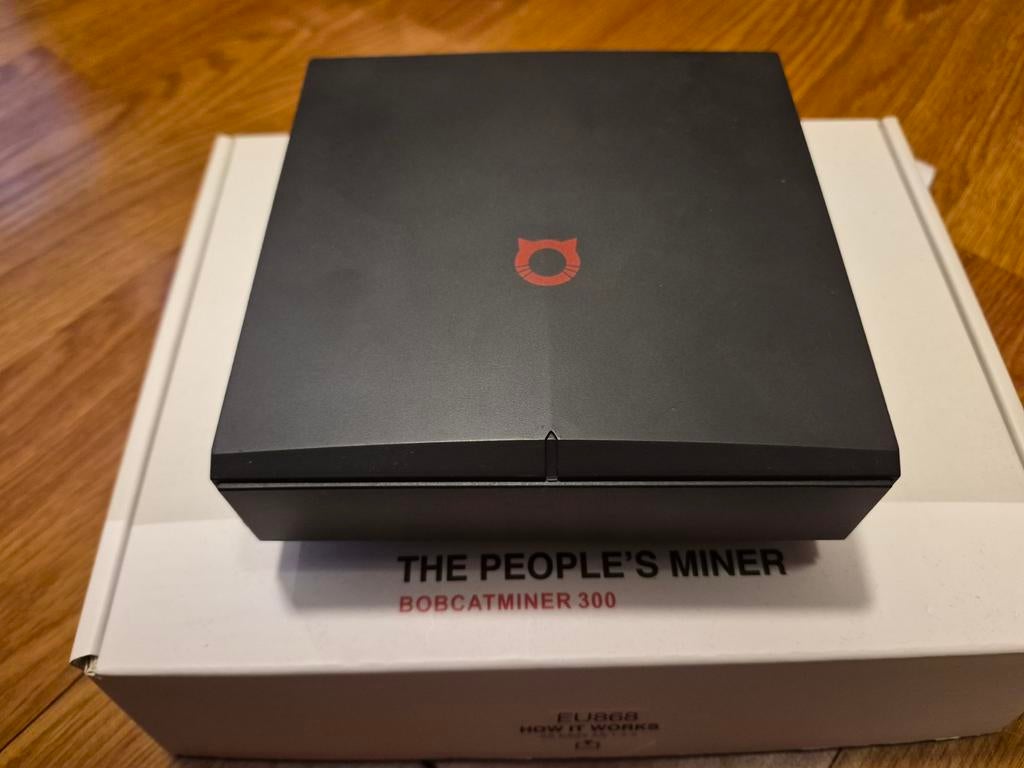 Bobcat 300 Helium miner met McGill 10dBi antenne, Ophalen of Verzenden, Antenne