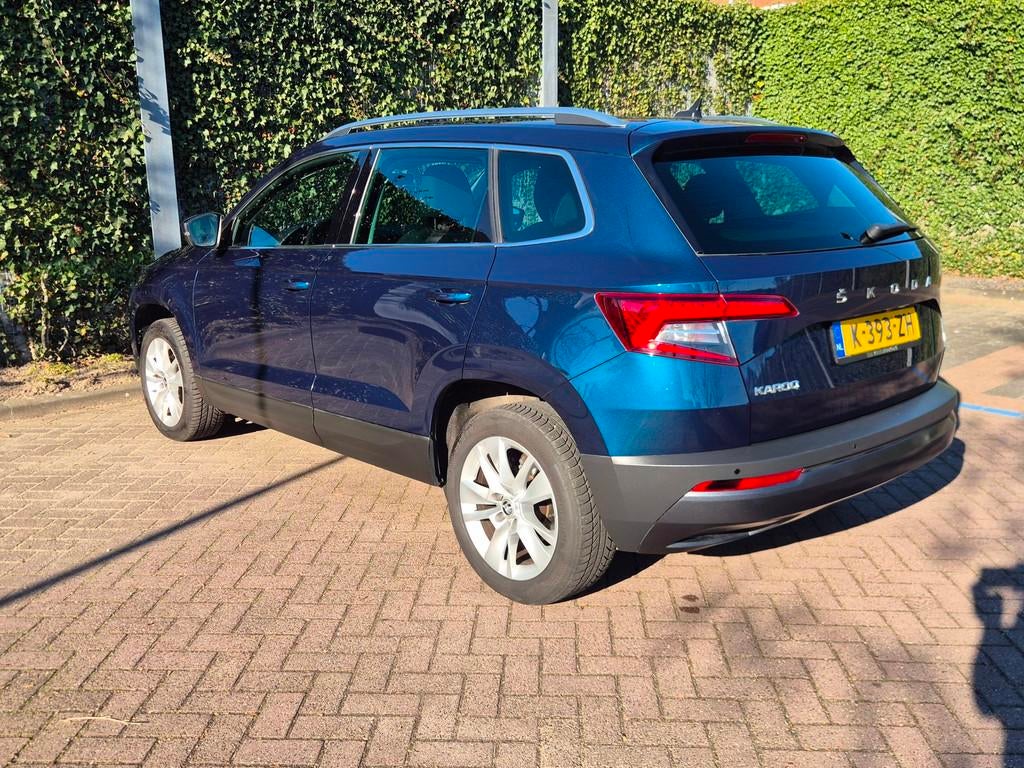Skoda Karoq 1.5 TSI ACT Business Edition Plus |Pano | Stoelv, Auto's, Skoda, Euro 6, Blauw, Adaptive Cruise Control, Bedrijf