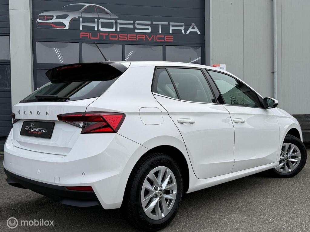 Skoda Fabia 1.0 TSI Business Edition Full-Led CarPlay NW-Typ, Auto's, Skoda, Voorwielaandrijving, Parkeersensor, 1071 kg, Euro 6