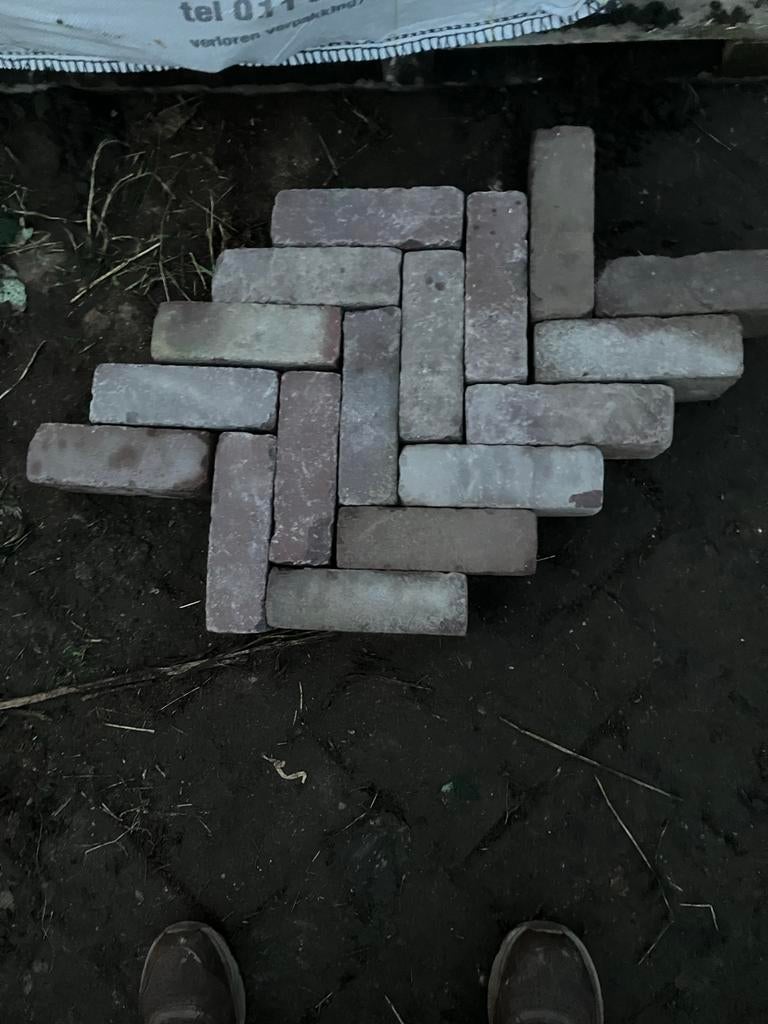 Gebakken klinkers dik formaat - 32m2 + 5m2 halve, Tuin en Terras, Tegels en Klinkers, Overige materialen, Gebruikt, Klinkers, Ophalen of Verzenden