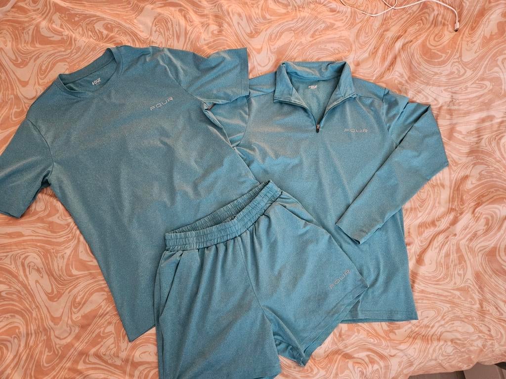 Four setje maat S, Kleding | Dames, Pyjama's, Four, Ophalen of Verzenden, Gedragen, Maat 36 (S)