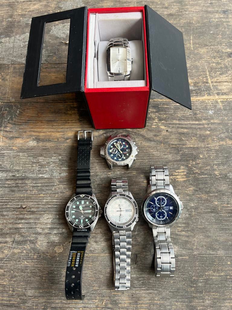 Guess stalen horloge in doos, Sieraden, Tassen en Uiterlijk, Horloges | Heren, Overige merken, Gebruikt, Staal, Polshorloge