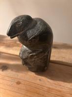 Inuit beeldjes van donker speksteen. Authentiek, Antiek en Kunst, Kunst | Beelden en Houtsnijwerken, Ophalen