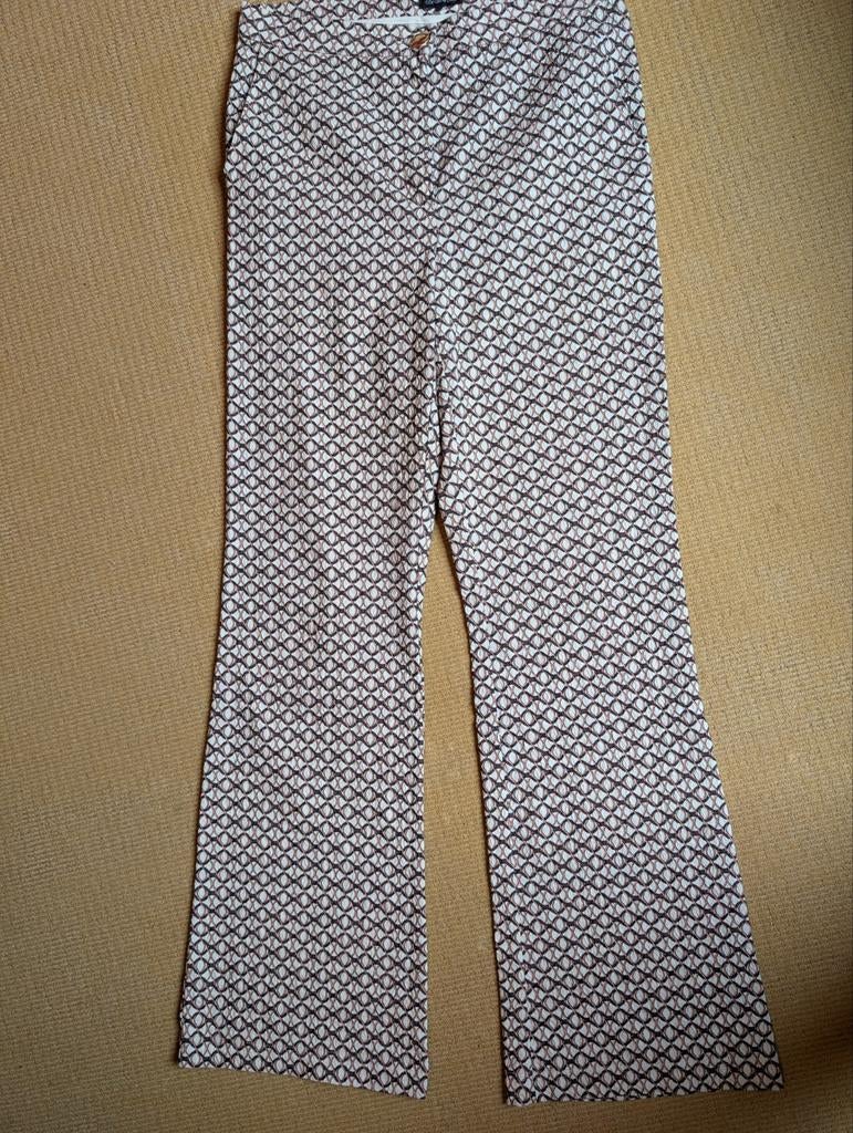 Caroline Biss Pak: Broek (42) & Jasje (40) Beige/Bruin/Wit, Beige, Maat 42/44 (L), Ophalen of Verzenden, Zo goed als nieuw