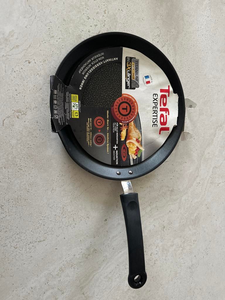 Tefal Inductie Pan - Expertise Anti-aanbaklaag, Ophalen of Verzenden, Nieuw, Metaal, Zwart