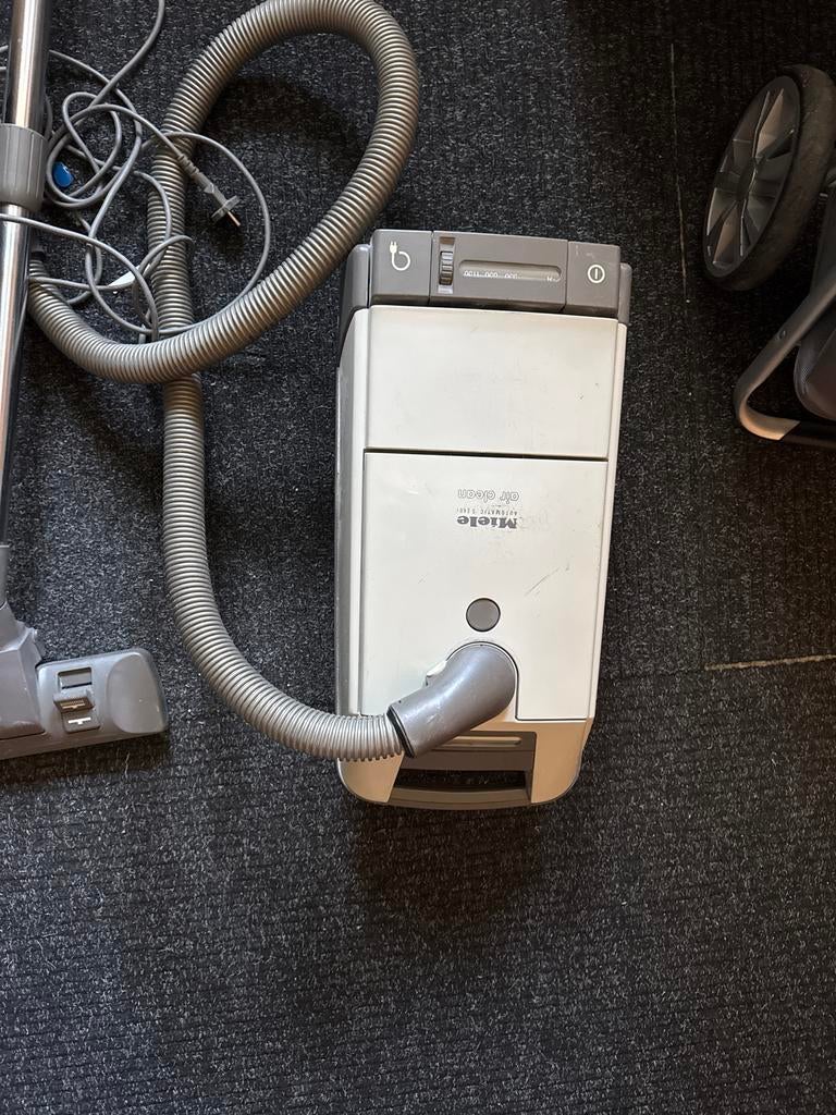 Miele Stofzuiger S240i Air Clean - Gebruikt, Witgoed en Apparatuur, Gebruikt, Stofzuiger, Minder dan 1200 watt, Ophalen