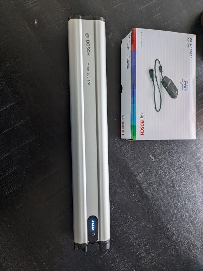 Bosch PowerTube 800 met 2A Bosch lader, Fietsen en Brommers, Ophalen of Verzenden