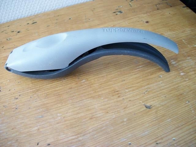 Tupperware Notenkraker/ Ontpitter, Huis en Inrichting, Ophalen of Verzenden, Gebruikt, Overige typen