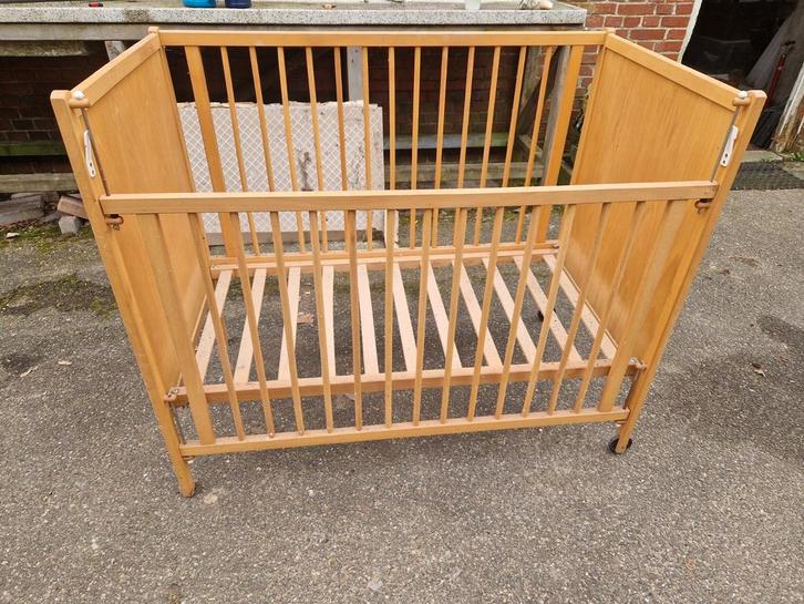 Houten ledikant met wieltjes paidi, Kinderen en Baby's, Babywiegjes en Ledikanten, Gebruikt, Ledikant, Ophalen