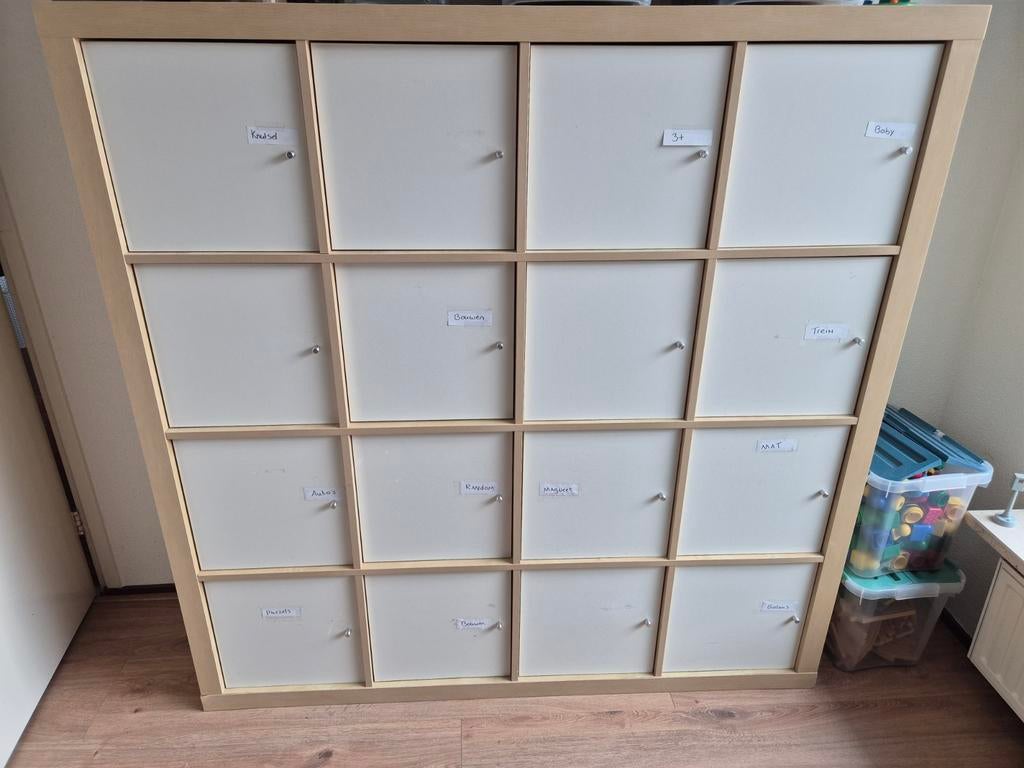 IKEA KALLAX kast met deurtjes - Gebruikt, Gebruikt, 100 tot 150 cm, Ophalen of Verzenden, 150 tot 200 cm