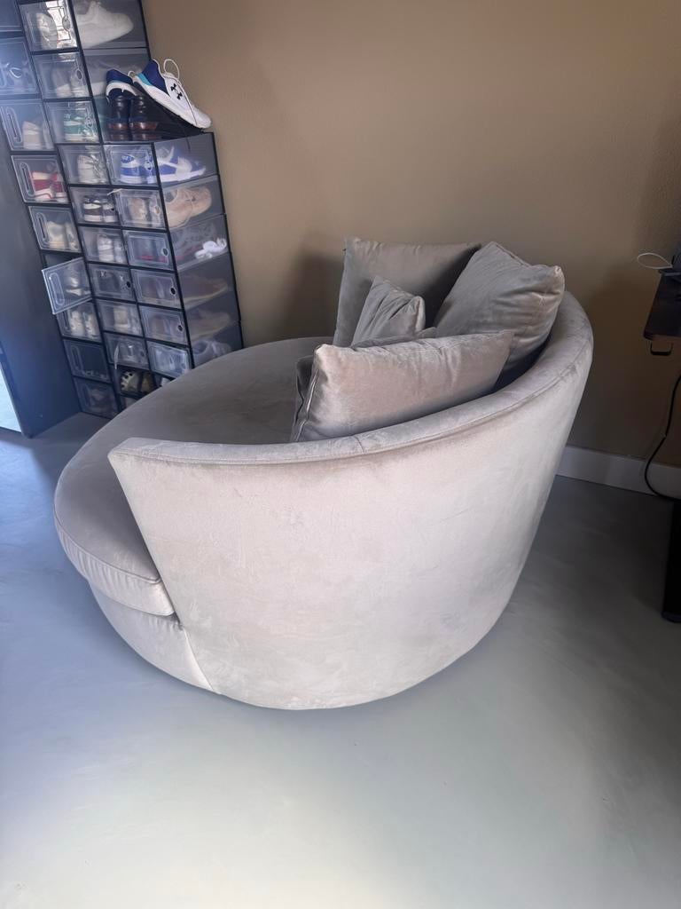 Luxe ronde lounge fauteuil loveseat – beige/taupe – hotel, Huis en Inrichting, Fauteuils, Ophalen, Gebruikt, 125 tot 150 cm, 125 cm of meer