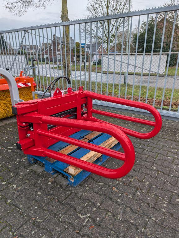 Vierkante balenklem Giant shovel 85/ 260, INTERTECH Sp. z o.o., Sekretariat@intertech-agro.pl, Laan 100
18-300  Zambrów, PL