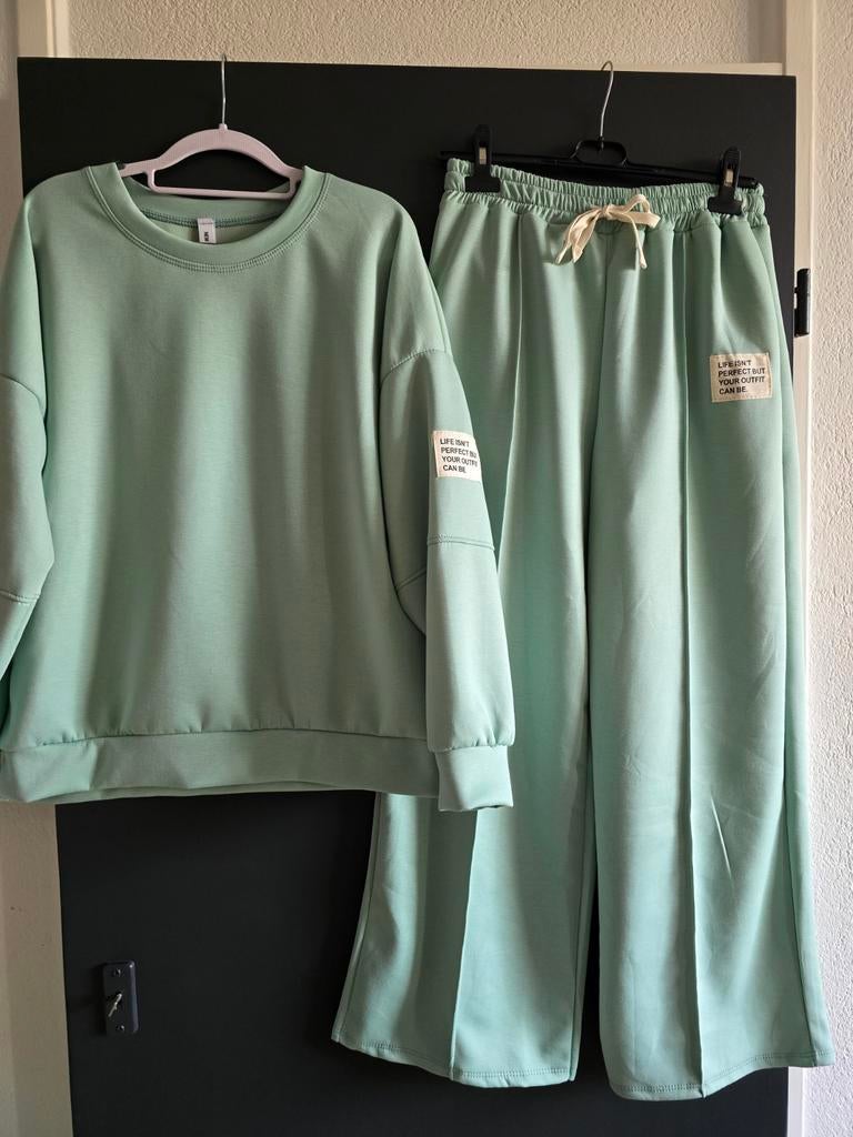 Nieuw 2delig pak life isnt perfect 40 42 44 mint, Kleding | Dames, Huispakken, Ophalen of Verzenden, Nieuw, Maat 42/44 (L), Groen