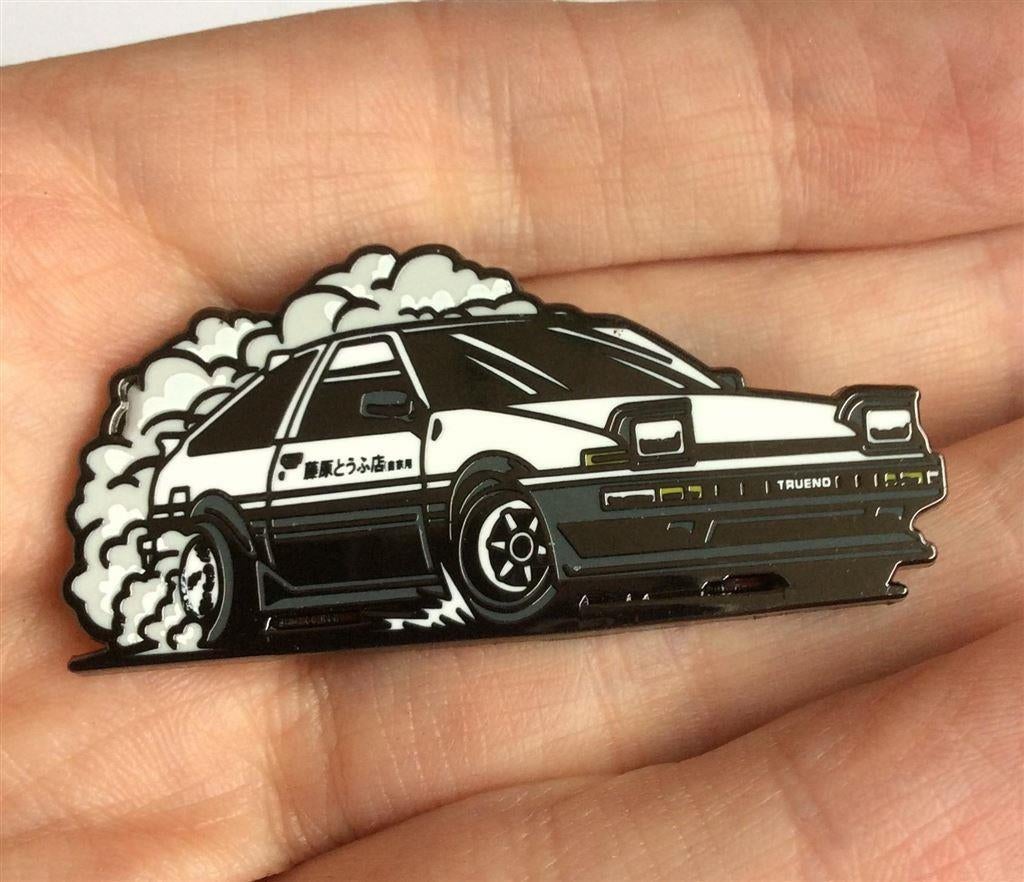 Initial D Auto ae86 Enamel Pin anime game speld, Ophalen of Verzenden, Kuifje, Nieuw, Beeldje of Figuurtje